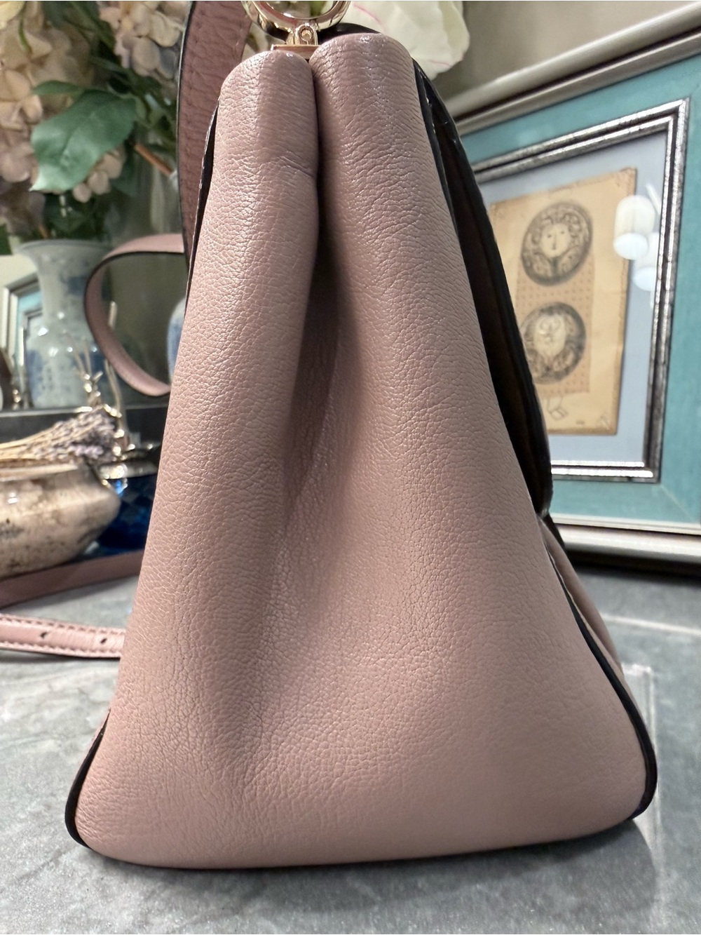 KATE SPADE Finlee Randall Street like new - Picture 3 of 14